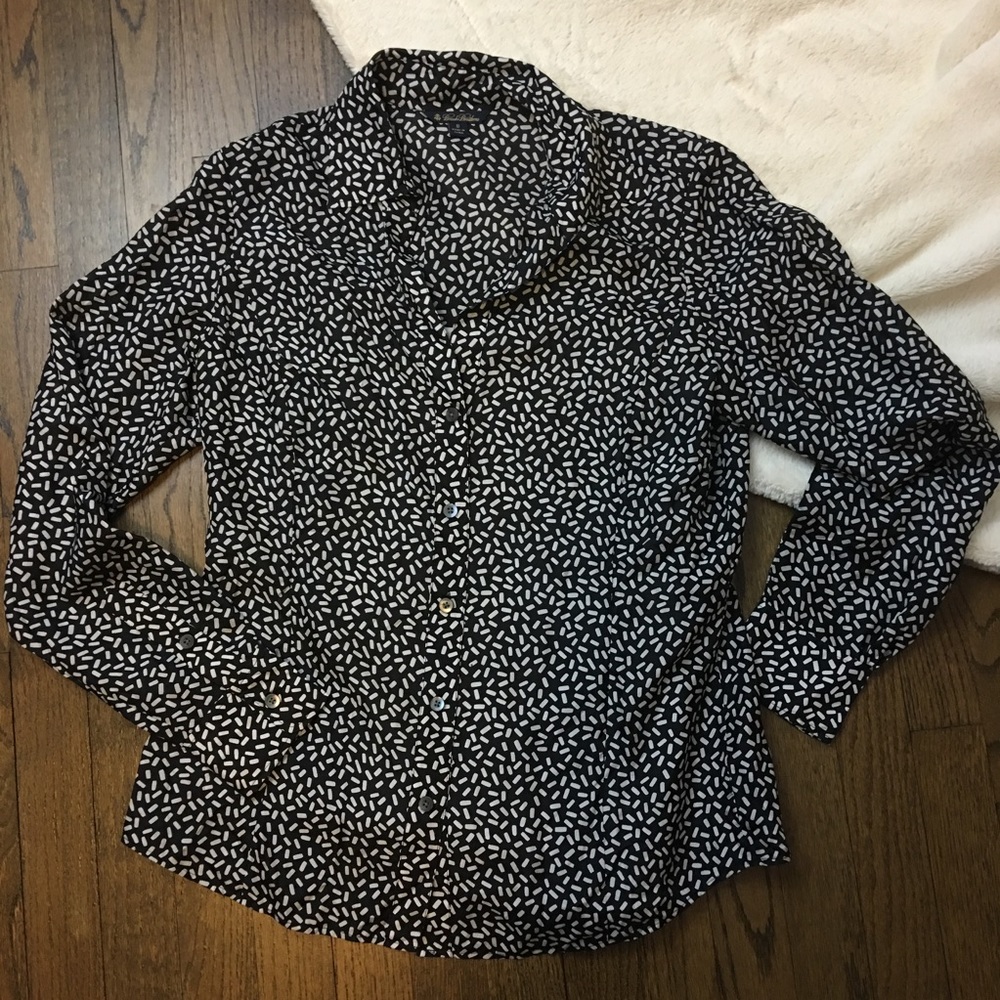 Brooks Brothers - Size Medium 100% Silk Blouse